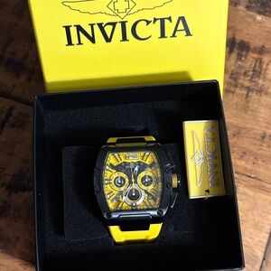 Invicta Bold Yellow and Black Men's Watch Invicta Racing 43mm